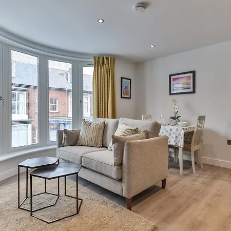 Apartment Finest Retreats - 13 Belle House - 2